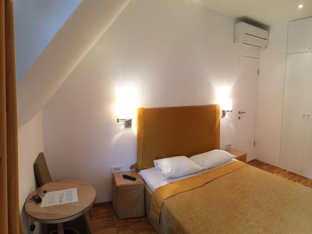 B&B Petra Varl Accommodation Lublaň Exteriér fotografie